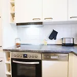 Modernes Mit Kamin & Garten In Ruhiger Lage *